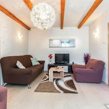 For Families With Children Krasica, Rijeka - 18032 Apartment Krasica (Primorje-Gorski Kotar)